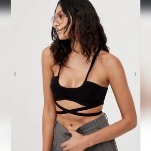 For love & lemons Jourdin halter black crop top - small